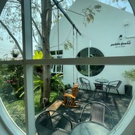 Petits Fours Cafe &  Studio เปอติฟูร์ คาเฟ่ แอนด์ สตูดิโอ เชียงใหม่