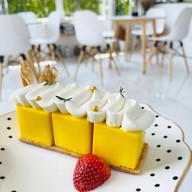 เมนูของร้าน Petits Fours Cafe &  Studio เปอติฟูร์ คาเฟ่ แอนด์ สตูดิโอ เชียงใหม่