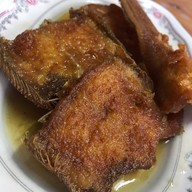เมนูของร้าน ครัวเจ๊แมว ปากน้ำปราณ