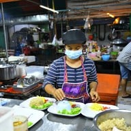 บรรยากาศ น้องใหม่สุกี้ราดหน้า