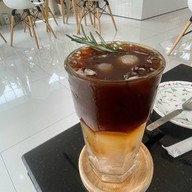 Petits Fours Cafe &  Studio เปอติฟูร์ คาเฟ่ แอนด์ สตูดิโอ เชียงใหม่