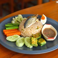 เมนูของร้าน ก๋วยเตี๋ยวปลาบ้านบึงตาก&และอาหารตามสั่ง