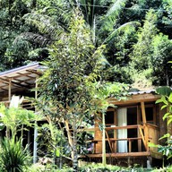 เต้นท์ริมน้ำบ้านคีรีวงค์