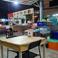 บรรยากาศ ข้าวต้มปลานวลจันทร์