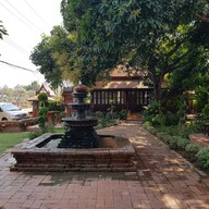 บรรยากาศ บ้านหลังวัง