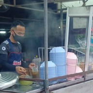 ก๋วยเตี๋ยวแชมป์ เด็กเส้นวิทยา M&MK เจ้าเก่าย้ายจากสามแยกธนาคารกรุงศรี