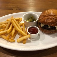 Maillard Butcher & Steak สาทร