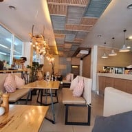 Hua Hin Vegan Cafe & Wine