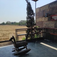 บรรยากาศ Steel Box Cafe