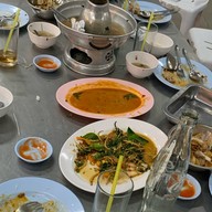 เอเซียหัวปลาหม้อไฟ ไทรน้อย และอาหารตามสั่ง นนทบุรี