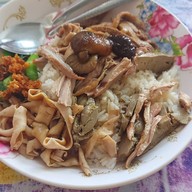ก๋วยเตี๋ยวเป็ดตุ๋น ไพศาลโภชนา