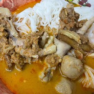 ป้าต้อยขนมจีน-ส้มตำ-ยำ-ต้มเลือดหมูก๋วยเตี๋ยว