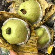 ร้านสันติ ผลไม้สามพราน ฝรั่ง ชมพู่ มะม่วง สาขาสี่มุมเมือง