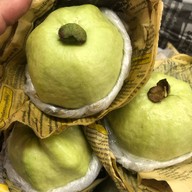 ร้านสันติ ผลไม้สามพราน ฝรั่ง ชมพู่ มะม่วง สาขาสี่มุมเมือง