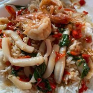 กะเพราข้าวบึ้มBY Midnight