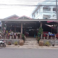 ร้านพิสผัดไทย