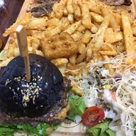 สเต็กลุงหยิก นวลจันทร์ เกษตร-นวมินทร์ เกษตร - นวมินทร์