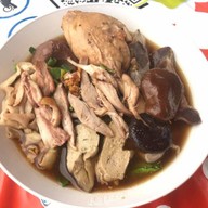 ก๋วยเตี๋ยวเป็ดตุ๋น ไพศาลโภชนา