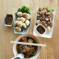 ก๋วยเตี๋ยวเรือ “อยู่นั่นไง” ปทุมธานี