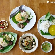 เมนูของร้าน ทิพย์อิ่มสุข By ลุงขาว Story Plenty of food .