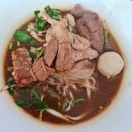 ก๋วยเตี๋ยวห้วยพลูรสเด็ด