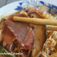 เมนูของร้าน ตั้งใจย่าง ถนนจันทน์