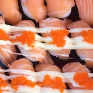 ซูชิหน้าแน่นเบริ์นไฟ & อาหารญี่ปุ่น