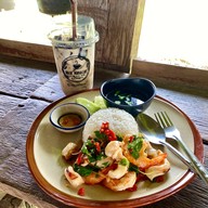 มาเด้อ มานา คาเฟ่