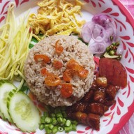 ข้าวคลุกกะปิป้ายแดง