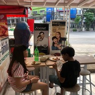 คลินิกทันตกรรมเด็นตัลสแควร์ สี่แยกเหม่งจ๋าย