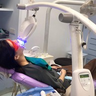 คลินิกทันตกรรมเด็นตัลสแควร์ สี่แยกเหม่งจ๋าย