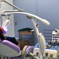 คลินิกทันตกรรมเด็นตัลสแควร์ สี่แยกเหม่งจ๋าย