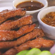 ออนชอน หมูปลาร้า ยำ ส้มตำ อาหารตามสั่ง ราชดำเนิน ราชดำเนิน