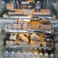 เมนู Hunsa Garden Cafe & Bistro