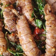 Sant'-Pang :กาแฟ ครัวซองต์ พิซซ่า น้ำผลไม้สกัดเย็น แฮปปี้แลนด์