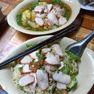 ผัดหมี่ "ลุงนาย"