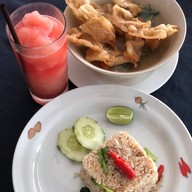 เมนูของร้าน ก๋วยเตี๋ยวต้มยำไข่หวานป่าตอง @สามกอง