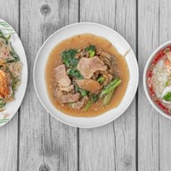 EVEไฟแดงท่าน้ำนนท์ (อีฟไฟแดง) ท่าน้ำนนท์