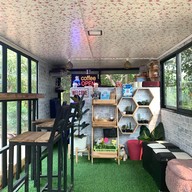 The corner (แม่แตง)