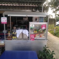 หน้าร้าน แทน เมืองเลย โจ๊กหมู ข้าวต้มหมูตุ๋น