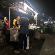 ลุงขาว ป้าภาโต้รุ่ง