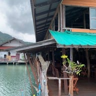 เรือนไทยซีฟู้ด เกาะช้าง