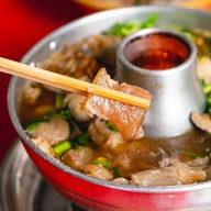 เมนูของร้าน ก๋วยเตี๋ยวเนื้อตุ๋นนายส่วน สวนสยาม