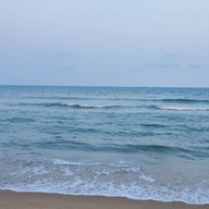 บรรยากาศ บ้านกลางอ่าว บีซ รีสอร์ท