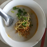 เมนูของร้าน ข้าวแกงครัวต้นแก้ว