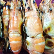 กุ้งเผาแซ่บเมามันส์ แฟลต8ชั้นดินแดง