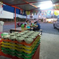 ร้านก๋วนเตี๋ยวเรือ ป.ประทีป (ประชาอุทิศ131 ) ซ.ประชาอุทิศ131