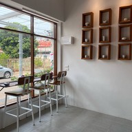 ร้านขนมหวาน ยายย้อย