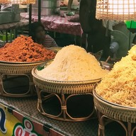 ยำแหนมสดใส่หัวปลี(สูตรโบราณ) เจ๊นก