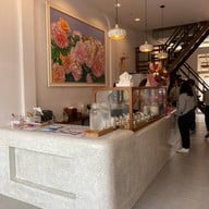ร้านขนมหวาน ยายย้อย
